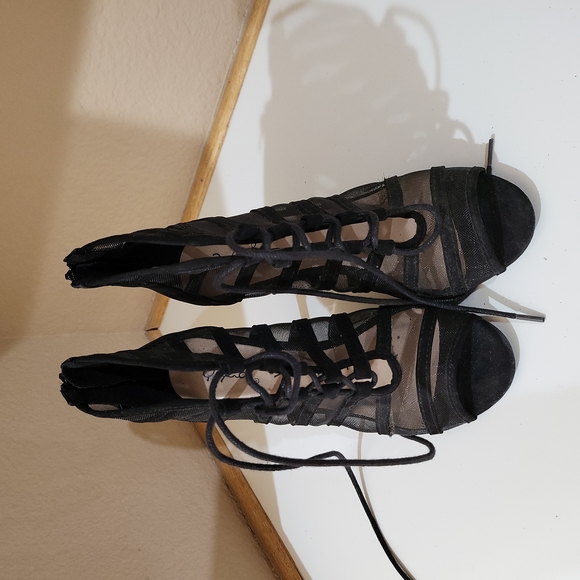 Shoes - Picture 2 of 3